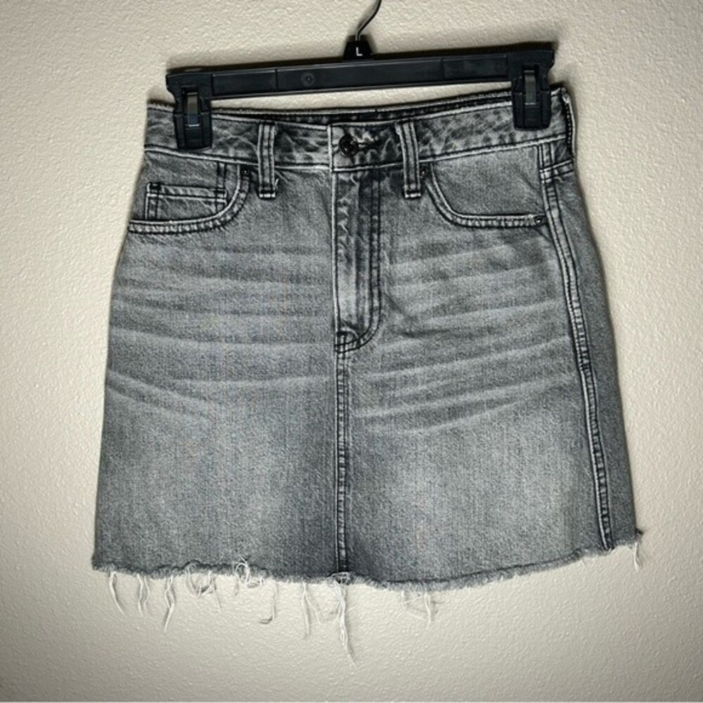 Abercrombie & Fitch gray A Line denim cut off mini skirt women's size XS 24